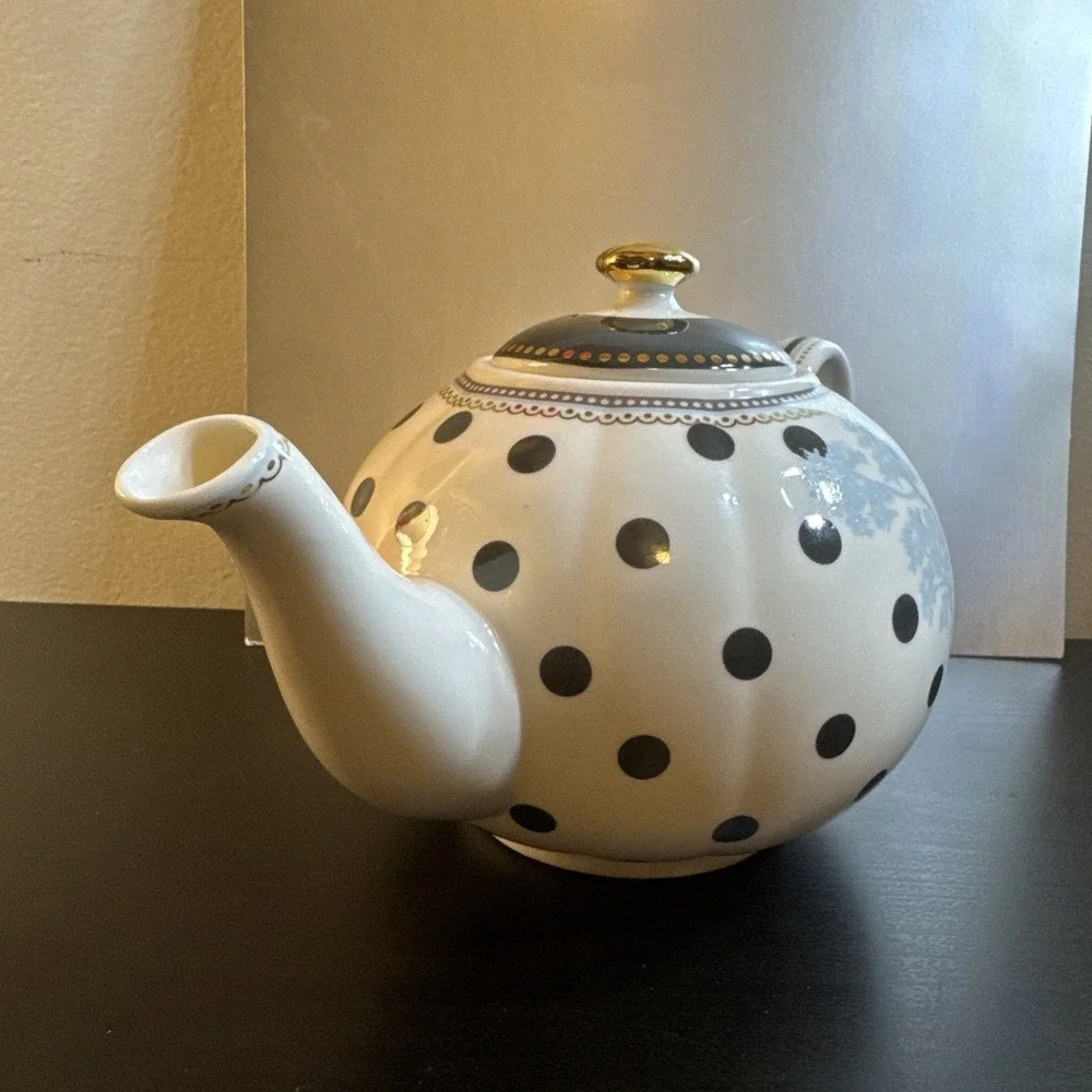 Grace's Fine China Teaware Scallop Navy Teapot &‎ Lid Fine China Dinnerware